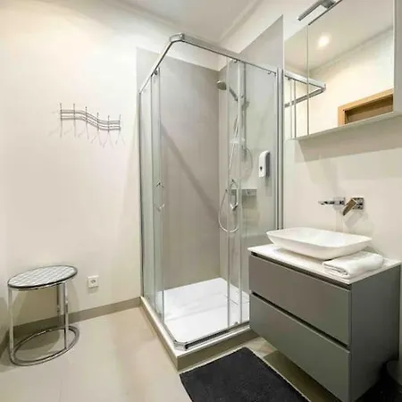 Apartment Modern Center